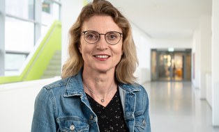 Portraitfoto von Kathrin Schuller