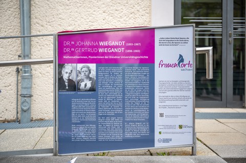 Information board marking the first Place of Women's History at TU Dresden