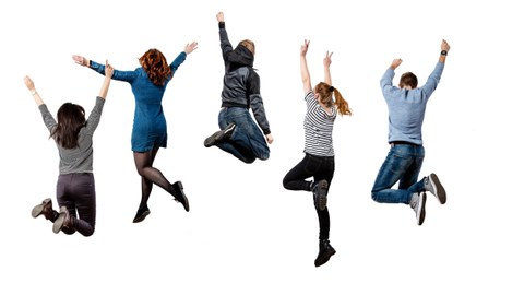 StipendiatInnen springen vor weißem Hintergrund