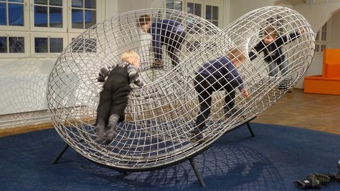 Children in the crawl-through-knot (2012)