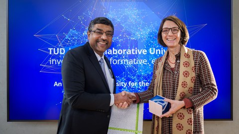 Mr. S. Krishnan, Secretary, Ministry of Electronics and Information Technology (MeitY), Government of India, and Prof. Roswitha Böhm, Vice-Rector for University Culture and Internationalization at TUD